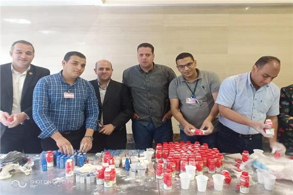 بنجلادشي يحاول تهريب أدوية كبد و بودرة تبيض أسنان بمطار أسيوط 