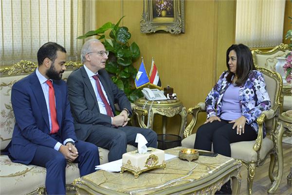 محافظ دمياط تبحث مع سفير الأرجنتين توطيد العلاقات التجارية