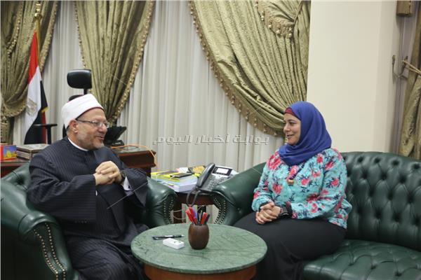 خلال حوار مفتي الجمهورية مع محررة بوابة أخبار اليوم