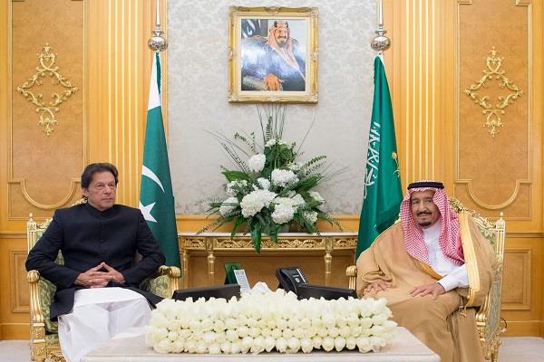 الملك سلمان بن عبد العزيز وعمران خان