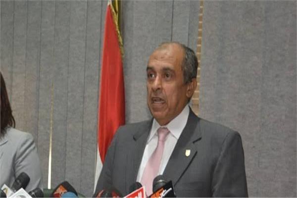 الدكتور عزالدين أبوستيت وزير الزراعة واستصلاح الأراضي