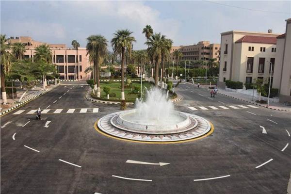 جامعة القاهرة 