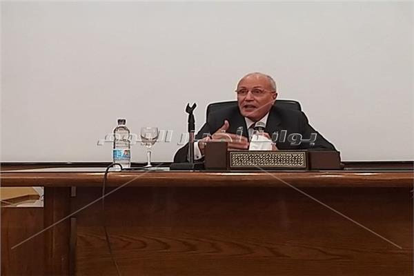 الدكتور محمد العصار وزير الدولة للإنتاج الحربى