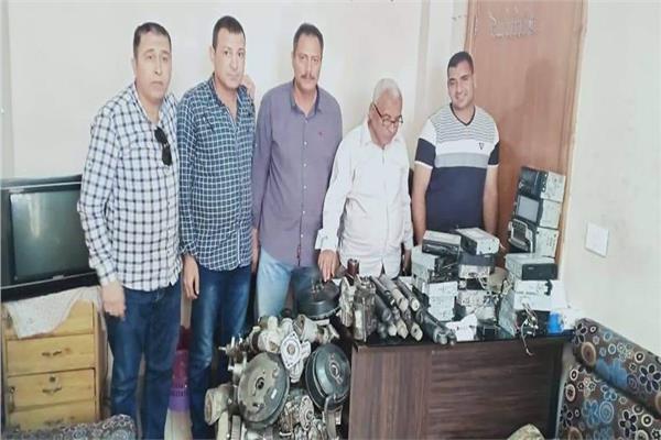 جمارك سفاجا تضبط 3 محاولات لتهريب مبيدات حشرية وقطع غيار سيارات