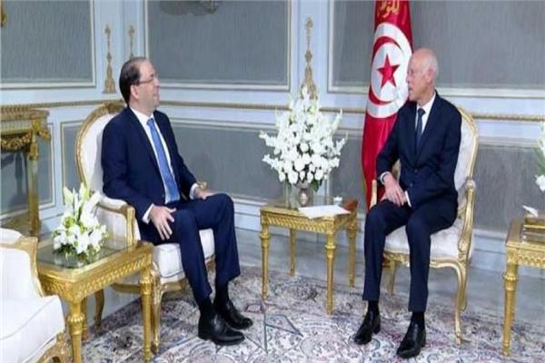 قيس سعيد ويوسف الشاهد