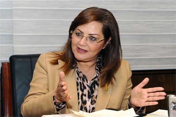  وزيرة التخطيط 
