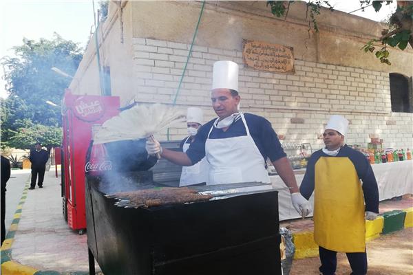 من داخل مطبخ سجون طرة.. إعداد الطعام وفقا للاشتراطات الصحية