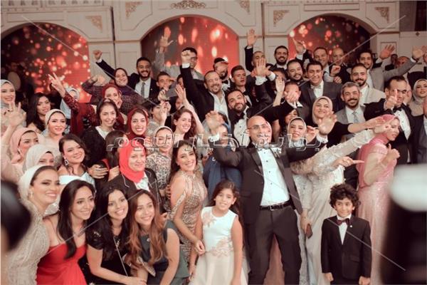 هشام عباس والليثي ودينا نجوم زفاف «محمود وزينب»