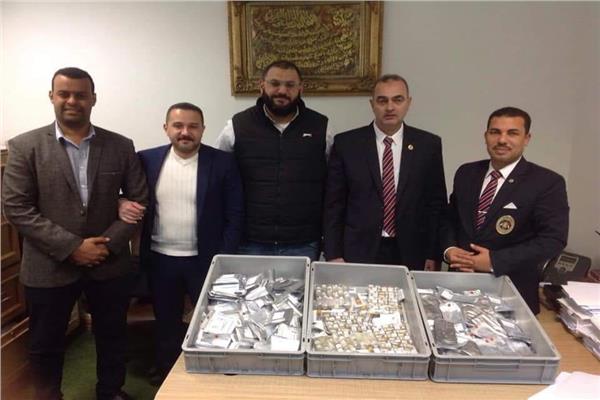 الجمارك بمطار برج العرب 