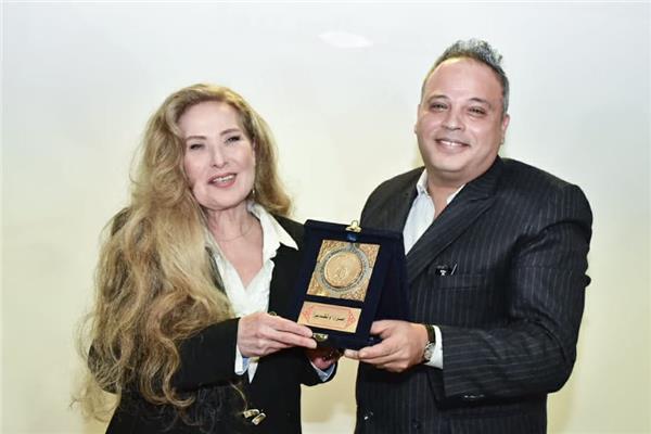  تكريم رغدة عن مشوارها الفني بقصر السينما
