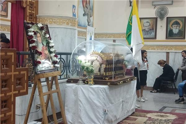 كنيسة العذراء عزبه النخل تستقبل رفات القديسة تريزا 