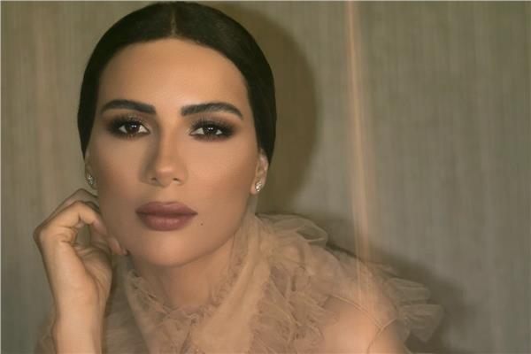 النجمة التونسية شيما هلالي