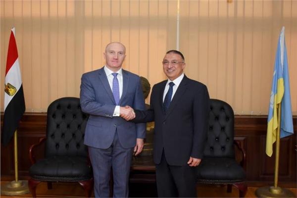 محافظ الإسكندرية محمد الشريف يستقبل قنصل عام لبنان بالإسكندرية السفير عبد العزيز عيسى