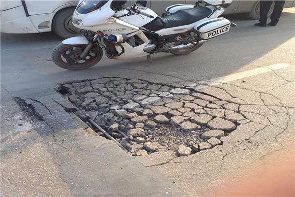 هبوط وانهيار بلاطة خرسانية بكوبري محرم بك