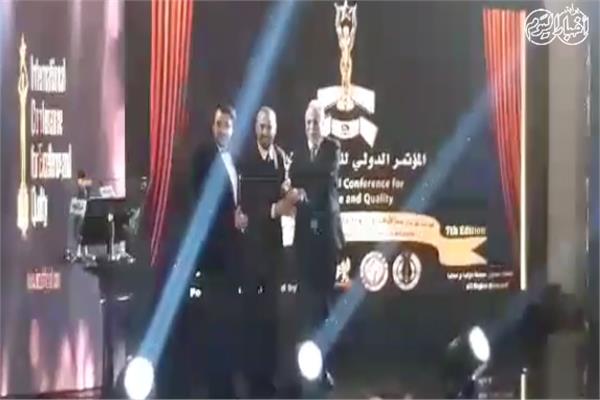 تكريم السقا