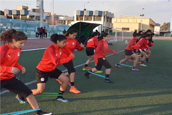 منتخب الكرة النسائية