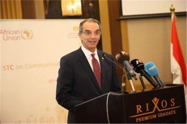 الدكتور عمرو طلعت وزير الاتصالات وتكنولوجيا المعلومات