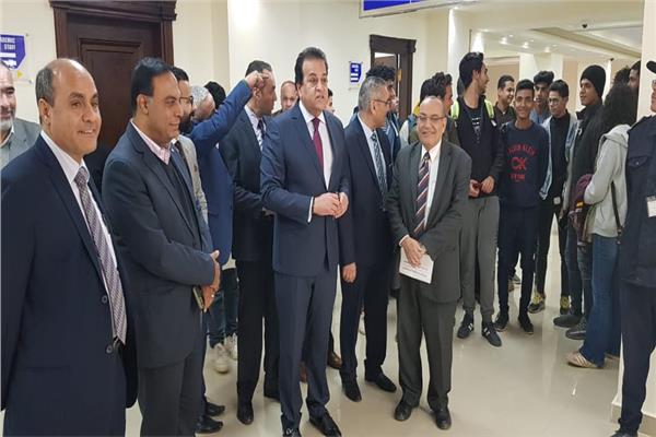 وزير التعليم العالي يتفقد جامعة القاهرة الجديدة التكنولوجية 