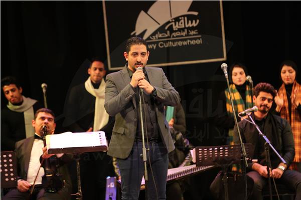"سينما الساقية" تعرض فيلم "لما بنتولد" 
