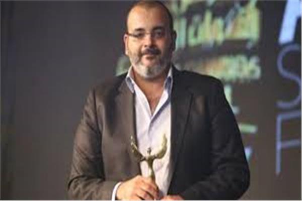 أيمن بهجت قمر