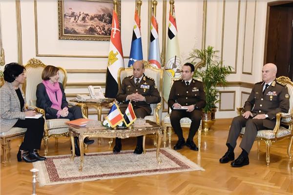 الفريق أول محمد زكى يلتقي وزيرة القوات المسلحة الفرنسية