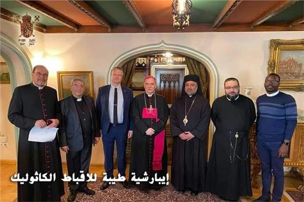 الأنبا عمانوئيل بسفارة المجر للتحضير للمؤتمر الإفخارستي