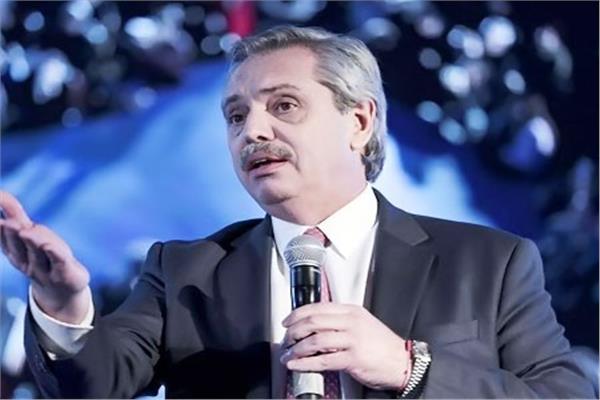 ألبرتو فرنانديز الرئيس الأرجنتيني