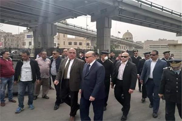 محافظ القاهرة يصل العتبة لمتابعة أعمال إزالة الباعة الجائلين بعد إغلاقها
