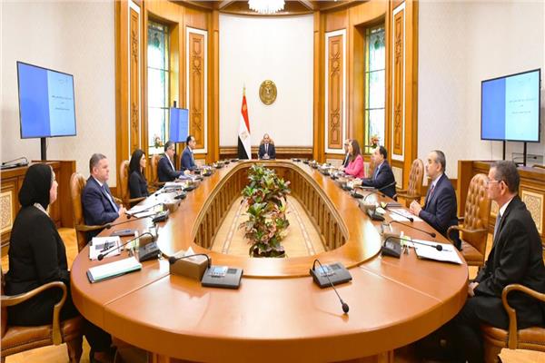 الرئيس عبد الفتاح السيسي خلا الاجتماع