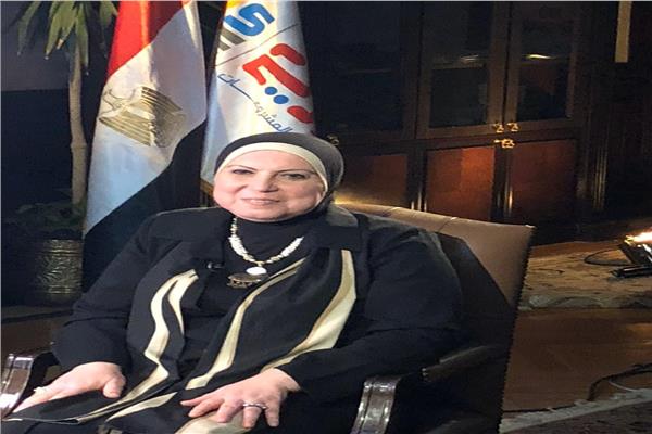 نيفين جامع