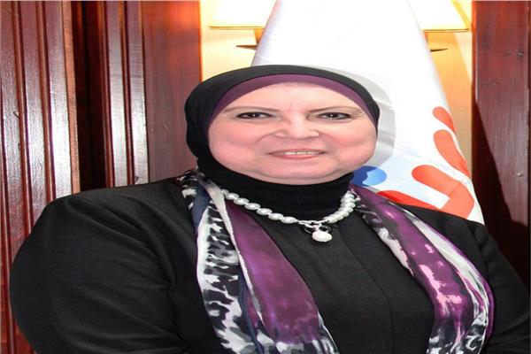نيفين جامع