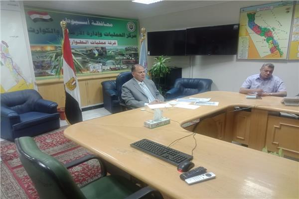 محافظ أسيوط 