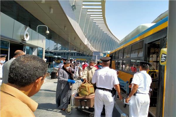 مطار القاهرة