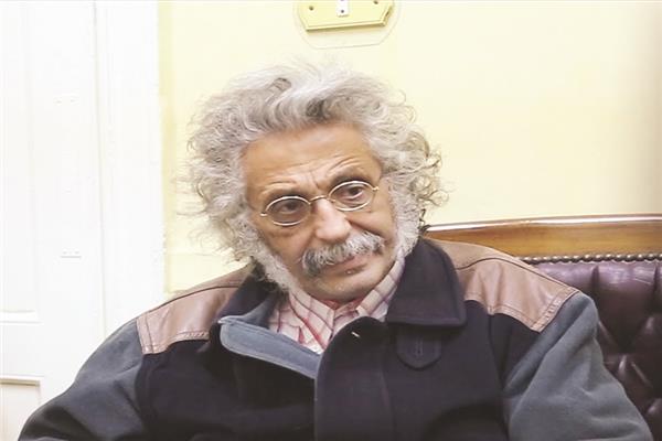 د.حسين خيرى نقيب الأطباء