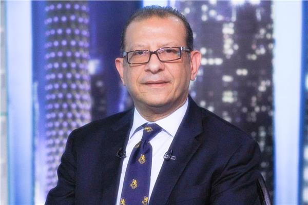  ممدوح شاهين يقاضي "القاهرة والناس" والدغيدي