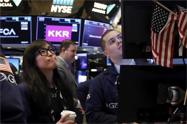 أسهم أوروبا تقتفي نظيرتها الآسيوية هبوطا بسبب مخاوف تجدد تفشي كورونا