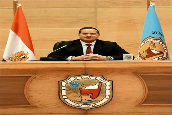 الدكتور أحمد عزيز عبد المنعم رئيس جامعة سوهاج