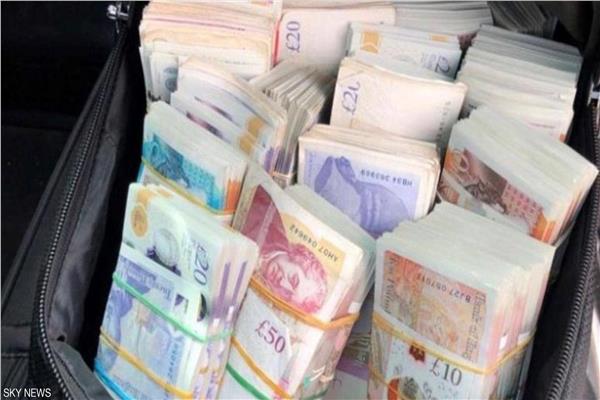 الشرطة البريطانية تخترق «نظام العصابة المشفر» وتعثر على «الكنز»