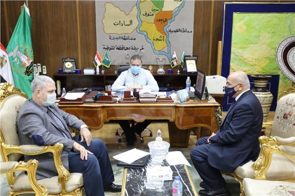 محافظ المنوفية يلتقي بمسئول وزارة الزراعة  لدعم المشروعات الصغيرة والمتوسطة في القطاع الزراعي