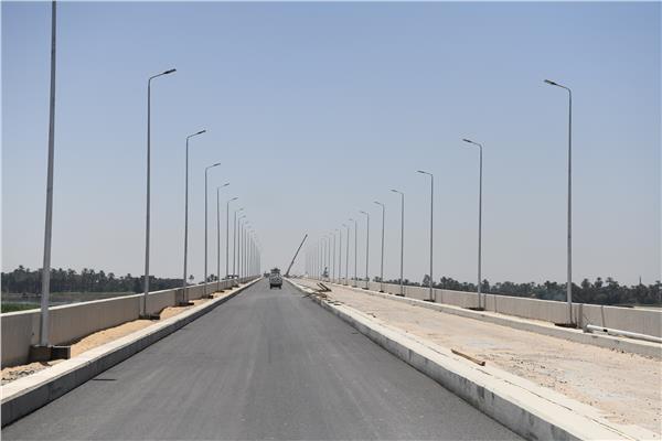 . ربط الجزء الشرقى بالغربى من محور الشهيد الرائد باسم فكرى بقنا   