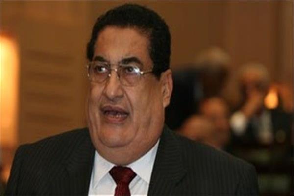 الدكتور محمد رجب زعيم الأغلبية السابق بمجلس الشوري