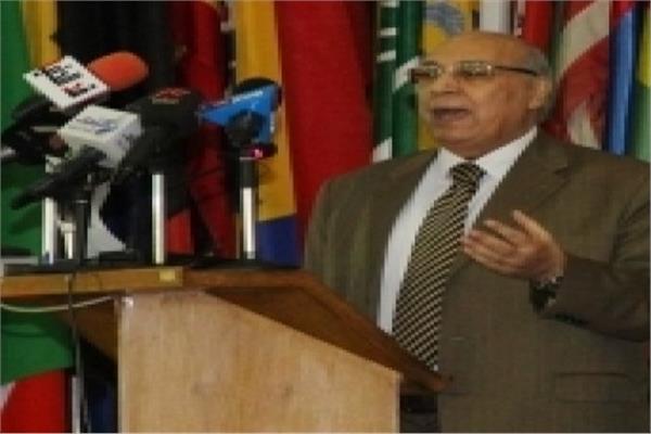  الدكتور محمد عبد المجيد رئيس لجنة مبيدات الآفات الزراعية