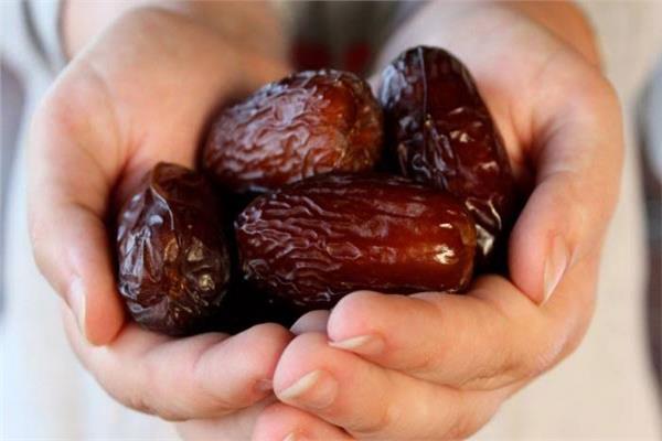 يعالج الإمساك المزمن ويحمي من السرطان.. 14 فائدة للتمر «منجم المعادن»