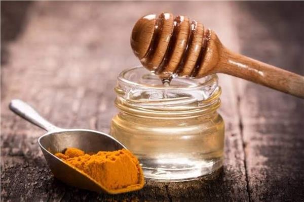تخلصِ من آثار حروق المطبخ بالعسل والكركم | بوابة أخبار اليوم الإلكترونية