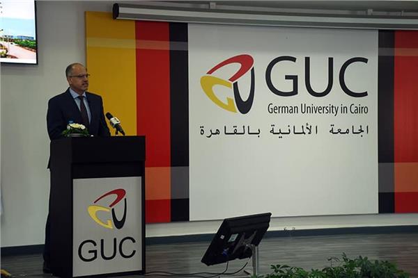 تكريم أوائل الثانوية العامة بالجامعة الألمانية 
