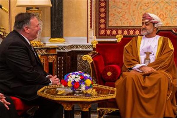 مايك بومبيو وسلطان عمان هيثم بن طارق آل سعيد