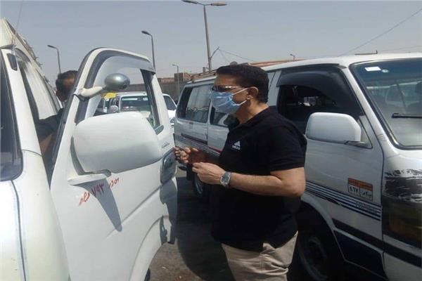 نائب محافظ القاهرة تشن حملة على موقف حلوان لضبط التعريفة