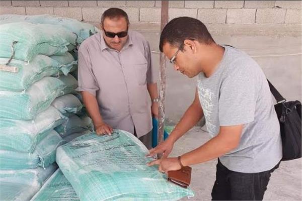 إعدام أغذية وعصائر منتهية الصلاحية في سيناء 