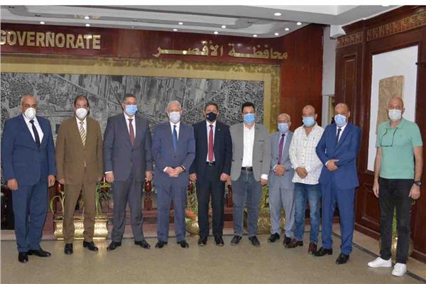 المستشار مصطفى ألهم محافظ الأقصر