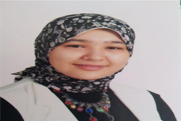  الطالبة المخترعة آية مصطفى سلطان 